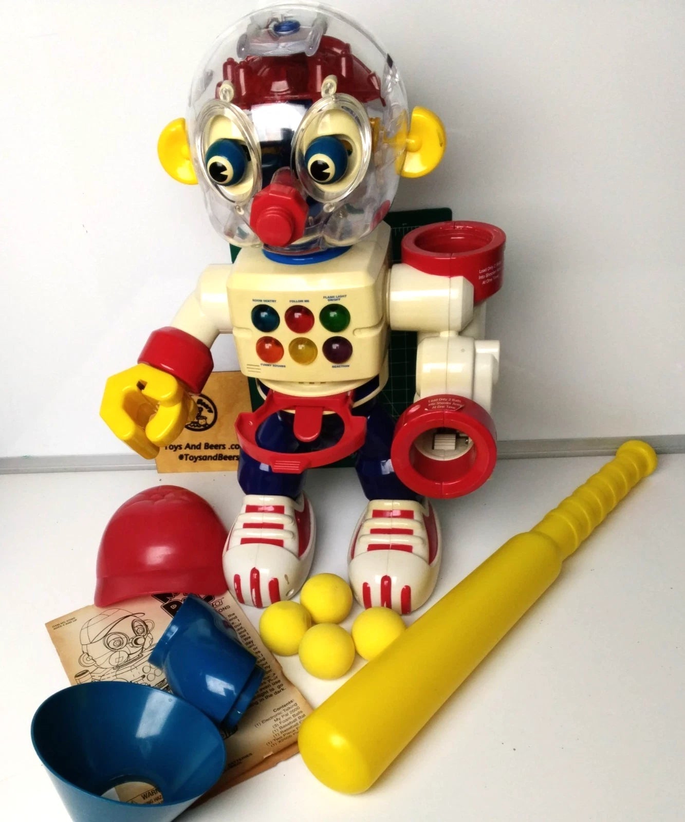 Working -Vintages My Pal Talking Toy Robot Marvel Entertainment 1999-